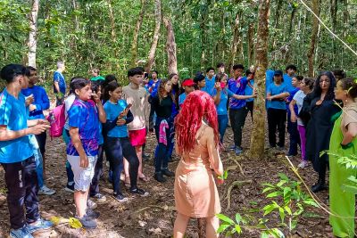 notícia: Alunos de Marituba vivenciam educação ambiental no Refúgio de Vida Silvestre Metrópole da Amazônia