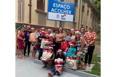 notícia: Pacientes atendidos no Espaço Acolher da Santa Casa participam de celebração natalina