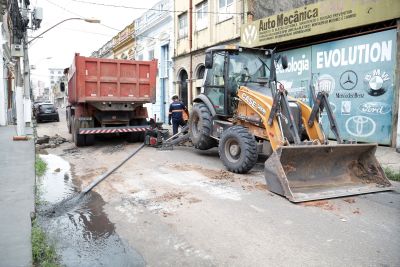 notícia: Rua Gaspar Viana, em Belém, tem trânsito alterado para obra de saneamento, nesta sexta, 29