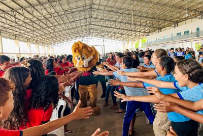 notícia: Cerimônia com mais de 600 alunos marca formatura do Proerd, em Marabá