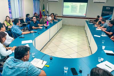 notícia: Políticas públicas e programa de qualidade do açaí são apresentados pela Sedap durante reunião na Embrapa