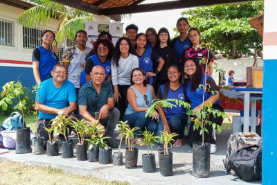 notícia: Escola estadual de Ananindeua incentiva sustentabilidade com arborização e horta