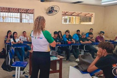 notícia: Educação Ambiental é destaque em palestra sobre a COP 30 na Escola Estadual Oscarina Penalber, em Ananindeua