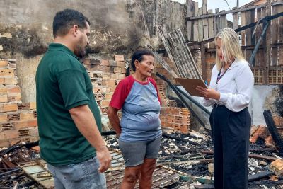 notícia: Governo do Pará garante cheque Sua Casa para vítimas de incêndio em Icoaraci