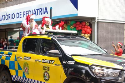 notícia: Agentes de fiscalização do Detran realizam Natal Solidário para crianças da Santa Casa 