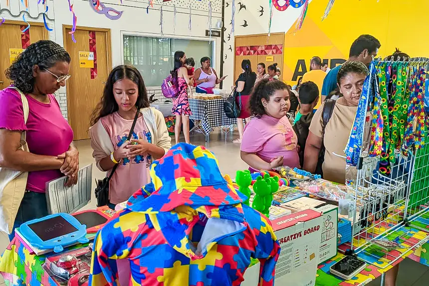  artesanato a vestuário, passando por produtos sensoriais para o TEA, feira do CIIR promove inclusão, renda e fomenta a criatividade de todos.