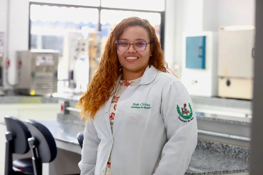 Noéle Cristina
Estudante de tecnologia de alimentos <div class='credito_fotos'>Foto: Bruno Cruz / Agência Pará   |   <a href='/midias/2025/originais/20250210125923-GF00022944-F00376522.webp' download><i class='fa-solid fa-download'></i> Download</a></div>