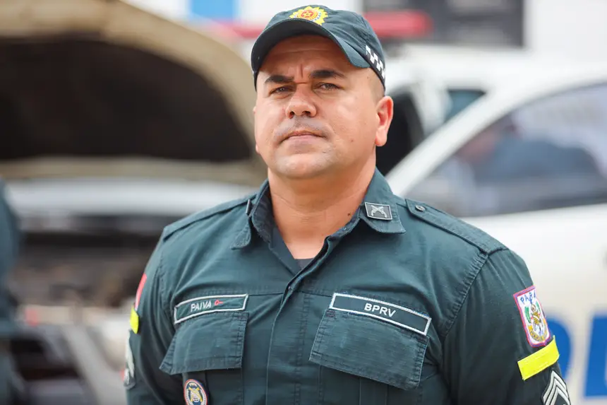 3 Sargento David de Paiva - instrutor Fiscalização de trânsito com foco na identificação veicular e documental <div class='credito_fotos'>Foto: Bruno Cecim / Ag.Pará   |   <a href='/midias/2025/originais/20250212122738-GF00022975-F00377354.webp' download><i class='fa-solid fa-download'></i> Download</a></div>