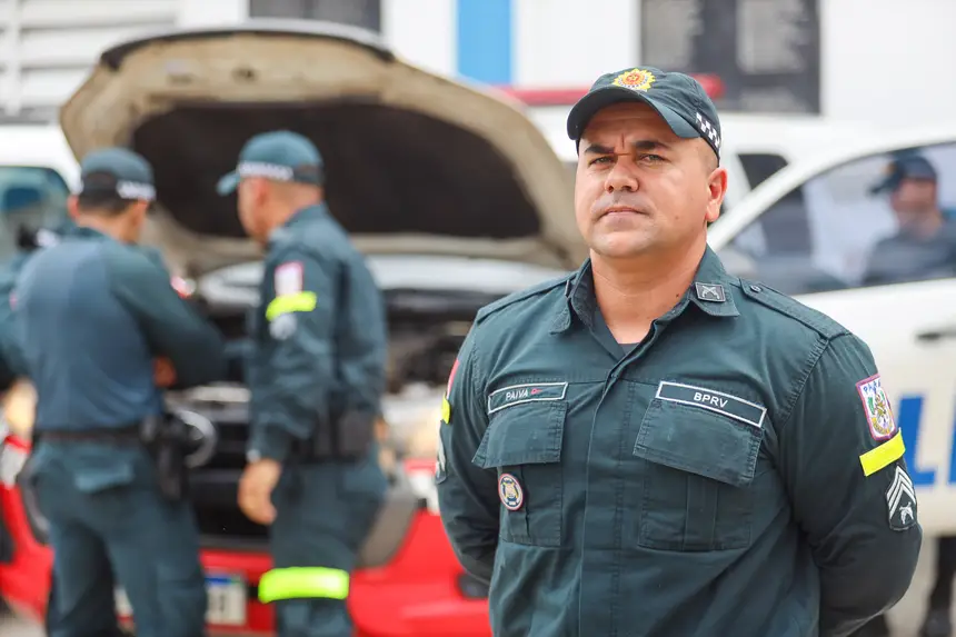 3 Sargento David de Paiva - instrutor Fiscalização de trânsito com foco na identificação veicular e documental <div class='credito_fotos'>Foto: Bruno Cecim / Ag.Pará   |   <a href='/midias/2025/originais/20250212122740-GF00022975-F00377355.webp' download><i class='fa-solid fa-download'></i> Download</a></div>