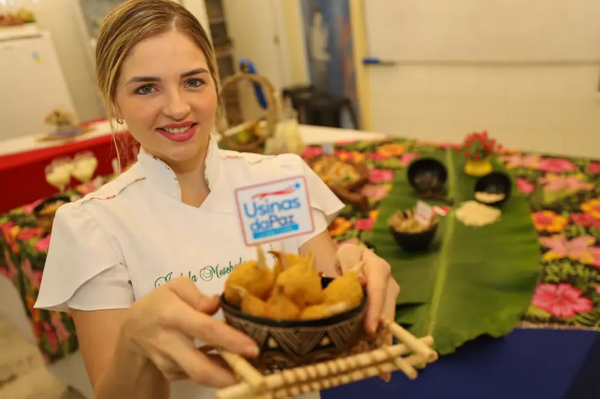 Isabela Meschede - coordenadora de gastronomia Usipaz Jurunas/Condor <div class='credito_fotos'>Foto: Bruno Cecim / Ag.Pará | <a href='/midias/2025/originais/20250217130207-GF00023011-F00378481.webp' download><i class='fa-solid fa-download'></i> Download</a></div>