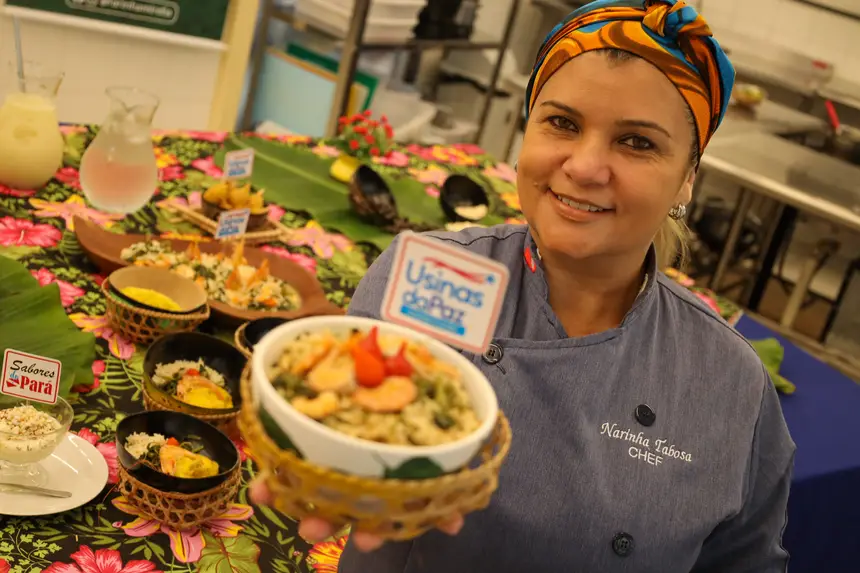 Narinha Tabosa - instrutora de Gastronomia pela Sectet nas Usinas <div class='credito_fotos'>Foto: Bruno Cecim / Ag.Pará | <a href='/midias/2025/originais/20250217130227-GF00023011-F00378495.webp' download><i class='fa-solid fa-download'></i> Download</a></div>
