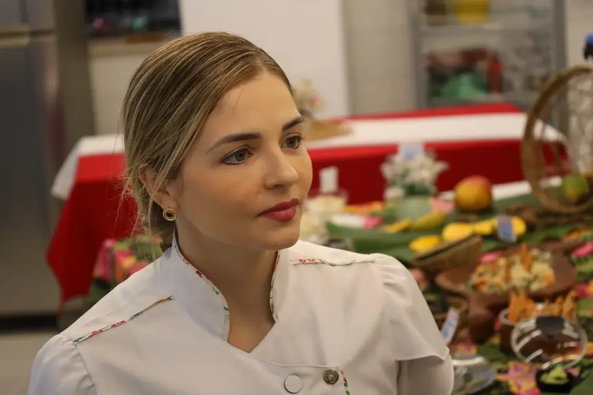 Isabela Meschede - coordenadora de gastronomia Usipaz Jurunas/Condor <div class='credito_fotos'>Foto: Bruno Cecim / Ag.Pará | <a href='/midias/2025/originais/20250217130308-GF00023011-F00378523.webp' download><i class='fa-solid fa-download'></i> Download</a></div>