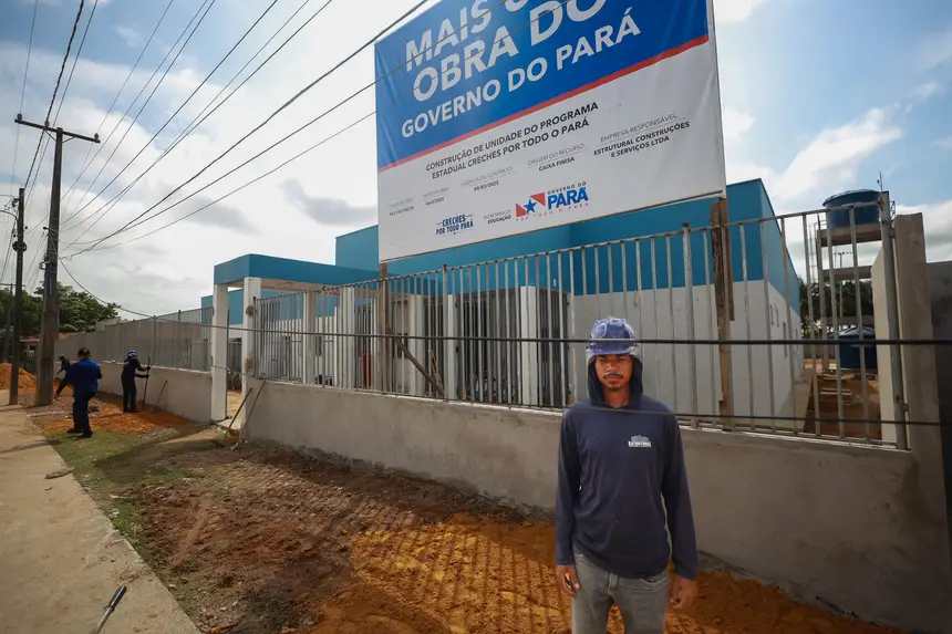 Deyvison Pereira da Silva -  servente 
Pai do Otiniel calebe andrade da silva, 4 anos <div class='credito_fotos'>Foto: Bruno Cruz / Agência Pará   |   <a href='/midias/2025/originais/20250221115008-GF00023050-F00379538.webp' download><i class='fa-solid fa-download'></i> Download</a></div>