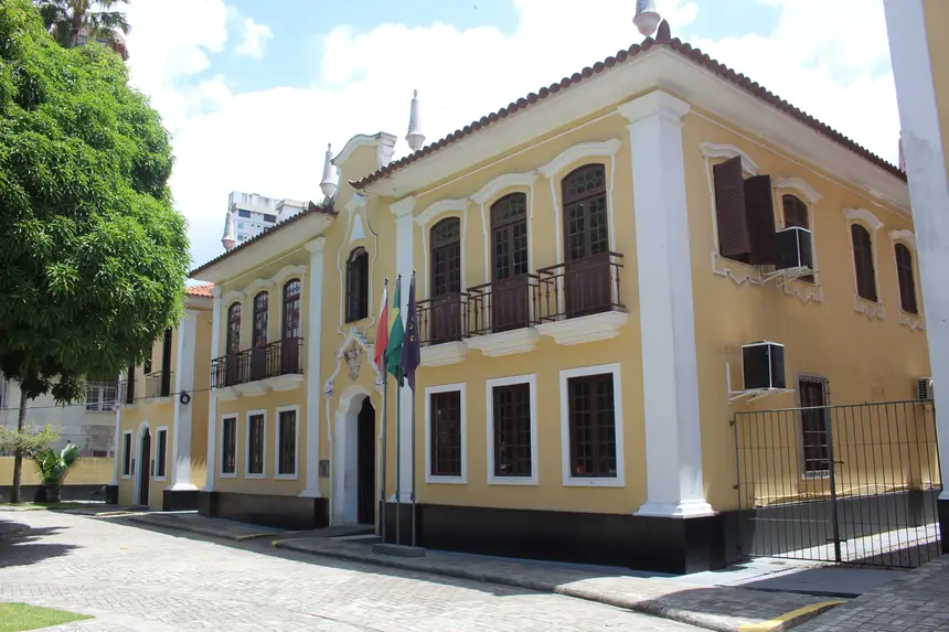 Prédio do Instituto Estadual Carlos Gomes