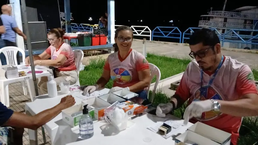 Equipe Hemocentro de Santarém abrindo a Campanha de Carnaval na Orla de Santarém