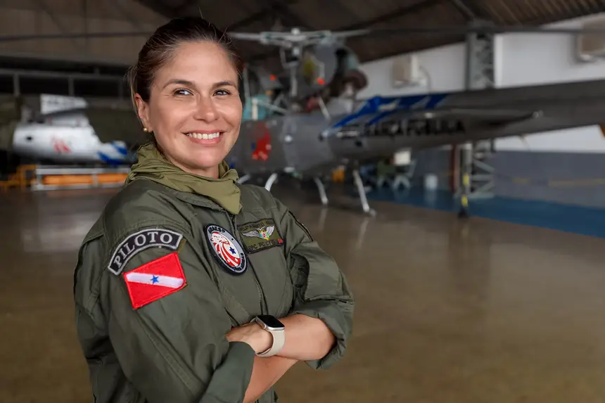 Cybelle Mota EPC (escrivã de polícia)Piloto de helicóptero 46 anos