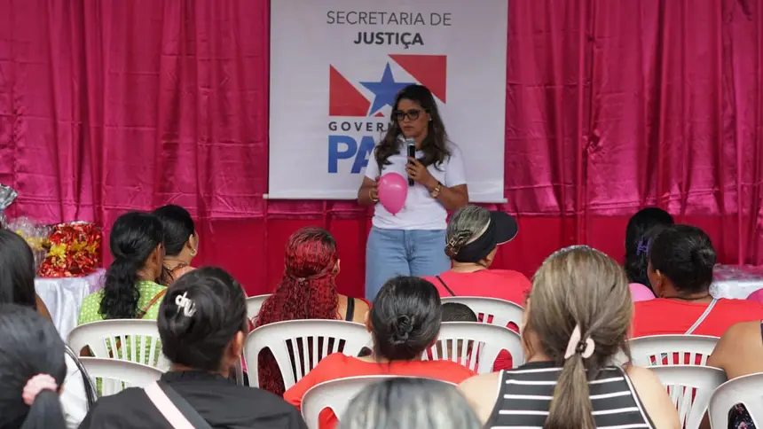 Palestra voltada às mulheres na ação em Breves