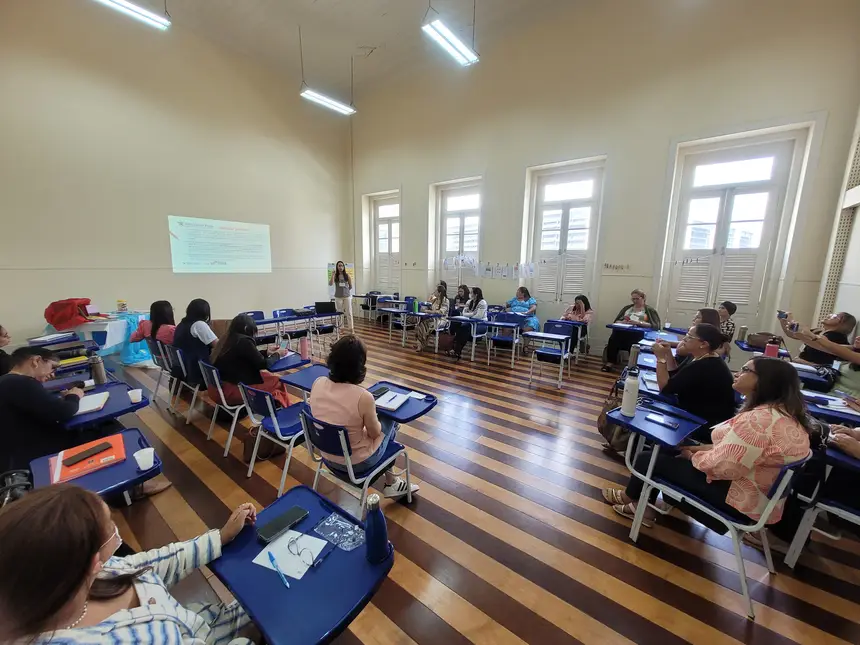 A ação faz parte do Programa Alfabetiza Pará e reuniu mais de 250 formadores de coordenação pedagógica nos polos de Belém, Castanhal, Marabá e Santarém