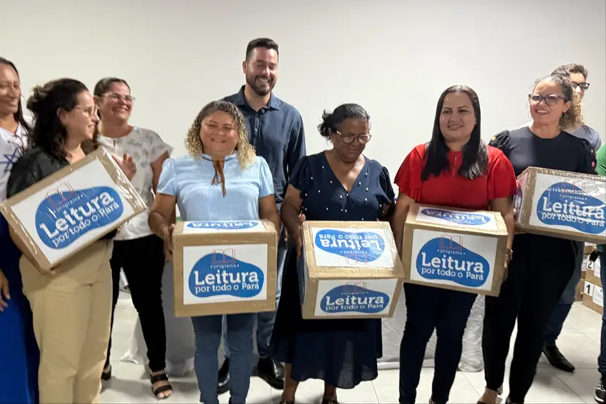 A FCP entregou 4 mil livros para 10 escolas de São Domingos do Araguaia