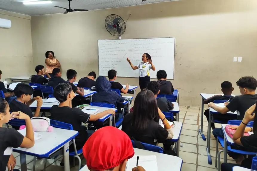 Trânsito e Escola: Caminhando para a Cidadania