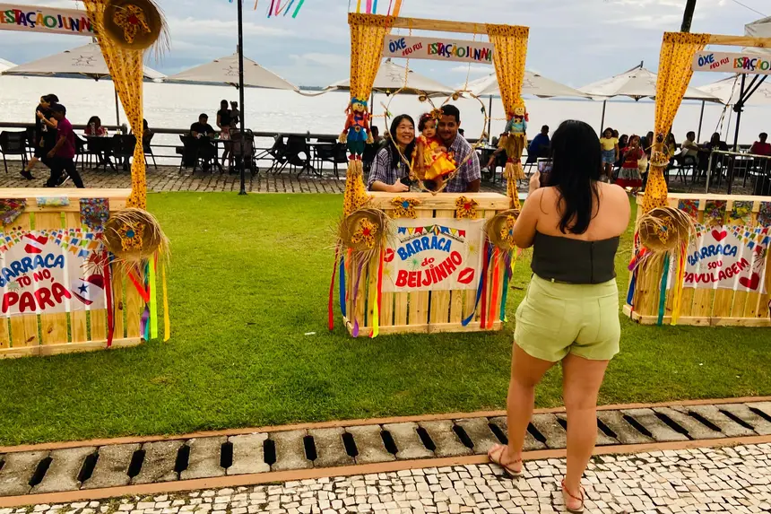 A decoração temática é outra atração da Estação Junina