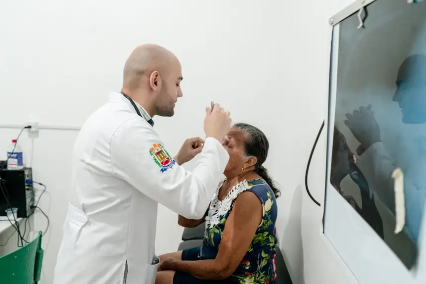 Estudantes de medicina do CCBS/Uepa em atendimento no projeto Arquipélago Marajó