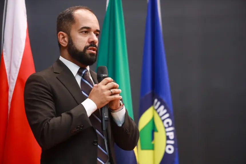 Leonardo Magalhães, defensor geral da união <div class='credito_fotos'>Foto: Bruno Cecim / Ag.Pará | <a href='/midias/2025/originais/20250729133317-GF00024331-F00426550.webp' download><i class='fa-solid fa-download'></i> Download</a></div>