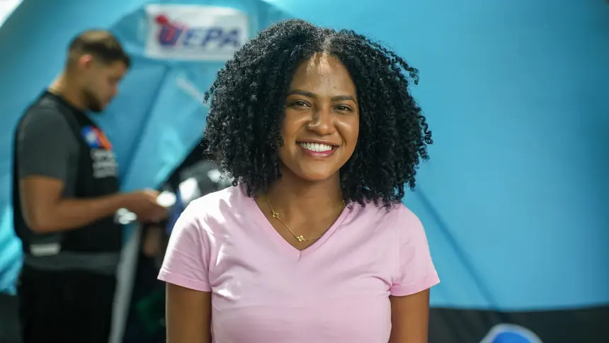 Vitoria Dias, 26 anos - estudante de psicologia <div class='credito_fotos'>Foto: Raphael Luz / Agência Pará   |   <a href='/midias/2025/originais/20250818134259-GF00024513-F00432013.jpg' download><i class='fa-solid fa-download'></i> Download</a></div>