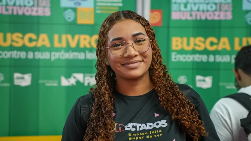 Emilly Pereira - 19 anos - aluna de curso administrativo da proativa <div class='credito_fotos'>Foto: Raphael Luz / Agência Pará   |   <a href='/midias/2025/originais/20250818134318-GF00024513-F00432022.jpg' download><i class='fa-solid fa-download'></i> Download</a></div>