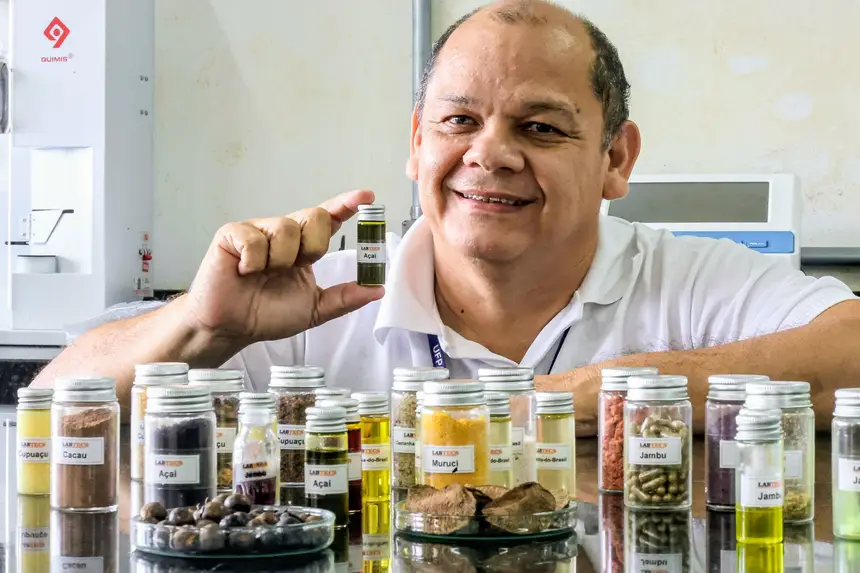 Professor Raul Carvalho - coordenador Labtecs
