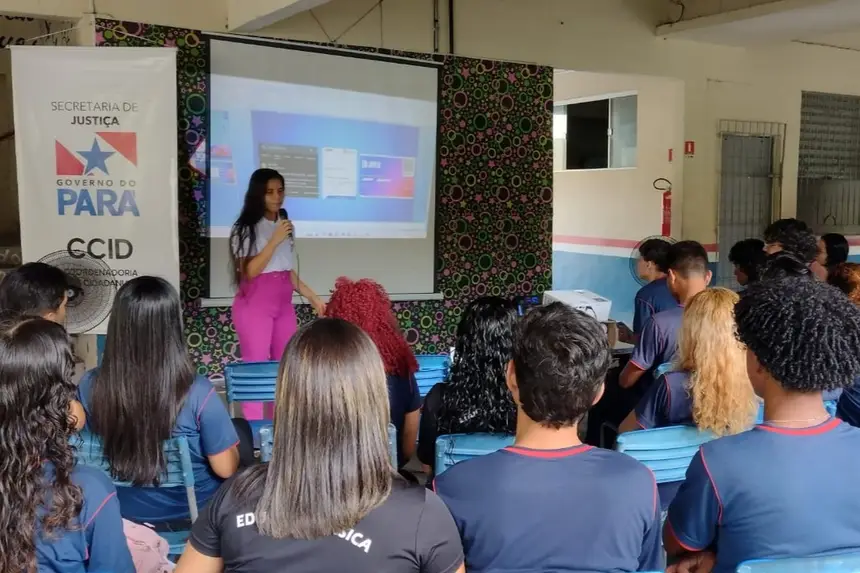 Acesso a programas sociais como o ID Jovem é um dos temas debatidos durante o encontro