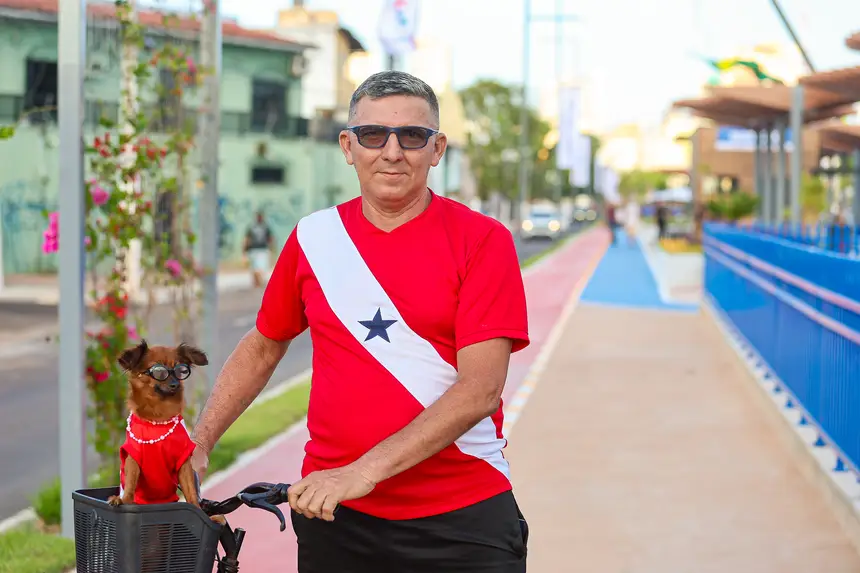 Reginaldo Leão, 56, autônomo. <div class='credito_fotos'>Foto: Bruno Cecim / Ag.Pará   |   <a href='/midias/2025/originais/20251103195312-GF00025370-F00462476.jpg' download><i class='fa-solid fa-download'></i> Download</a></div>