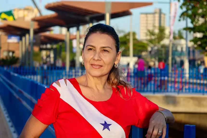 Érica Matos, 49, cabeleira <div class='credito_fotos'>Foto: Bruno Cecim / Ag.Pará   |   <a href='/midias/2025/originais/20251103195329-GF00025370-F00462485.jpg' download><i class='fa-solid fa-download'></i> Download</a></div>