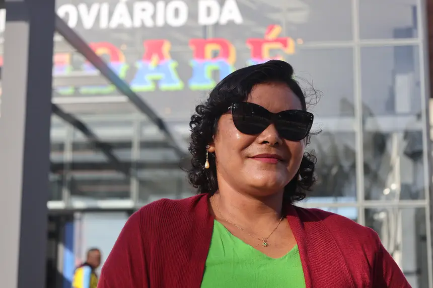 Daniene Almeida - cuidadora de idosos <div class='credito_fotos'>Foto: Bruno Cecim / Ag.Pará   |   <a href='/midias/2025/originais/20251104085826-GF00025374-F00462691.jpg' download><i class='fa-solid fa-download'></i> Download</a></div>