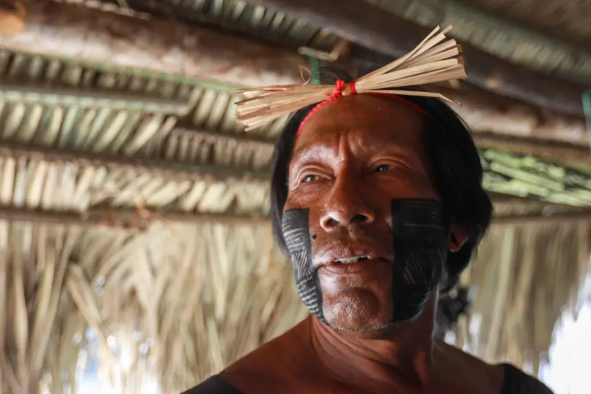 Cacique kouré <div class='credito_fotos'>Foto: Marcelo Lelis / Ag. Pará   |   <a href='/midias/2025/originais/20251104100820-GF00025376-F00462803.jpg' download><i class='fa-solid fa-download'></i> Download</a></div>