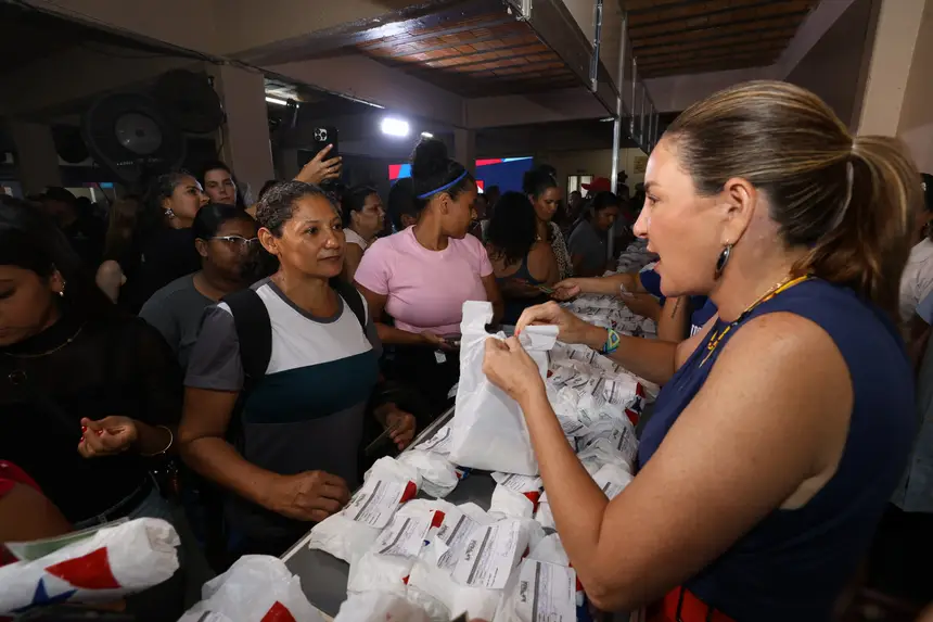  <div class='credito_fotos'>Foto: Alex Ribeiro / Ag. Pará   |   <a href='/midias/2025/originais/20251104130438-GF00025381-F00463003.jpg' download><i class='fa-solid fa-download'></i> Download</a></div>