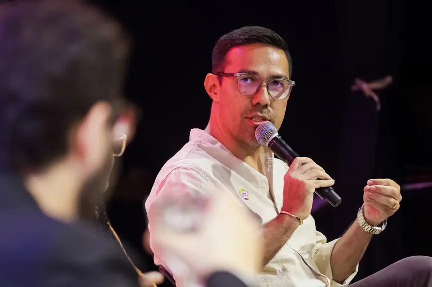 Diego Maia, secretário adjunto de Regime de Colaboração da SEDUC <div class='credito_fotos'>Foto: Pedro Guerreiro / Ag. Pará   |   <a href='/midias/2025/originais/20251112172644-GF00025475-F00466325.jpg' download><i class='fa-solid fa-download'></i> Download</a></div>