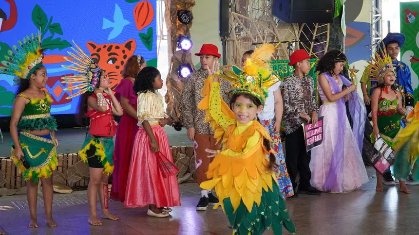  <div class='credito_fotos'>Foto: Vinicius Pinto / Ag. Pará   |   <a href='/midias/2025/originais/20251118140040-GF00025594-F00469665.jpg' download><i class='fa-solid fa-download'></i> Download</a></div>