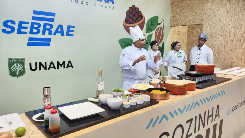 O o chef Fabio Neres, de Canaã dos Carajás, preparou um Risoto de Tucupi com Camarões