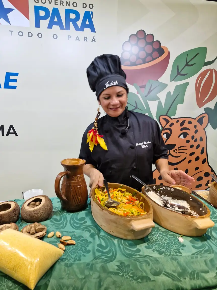 A chef Judith Coelho, de Juruti, apresentou o tradicional Pirarucu ao Leite de Castanha do Pará