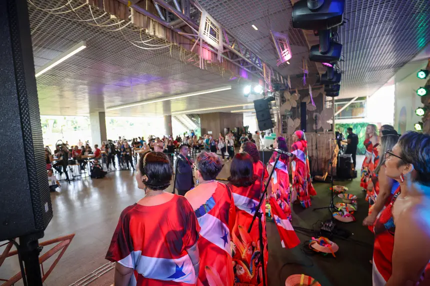  <div class='credito_fotos'>Foto: Bruno Cruz / Ag. Pará   |   <a href='/midias/2025/originais/20251121114532-GF00025661-F00471116.jpg' download><i class='fa-solid fa-download'></i> Download</a></div>