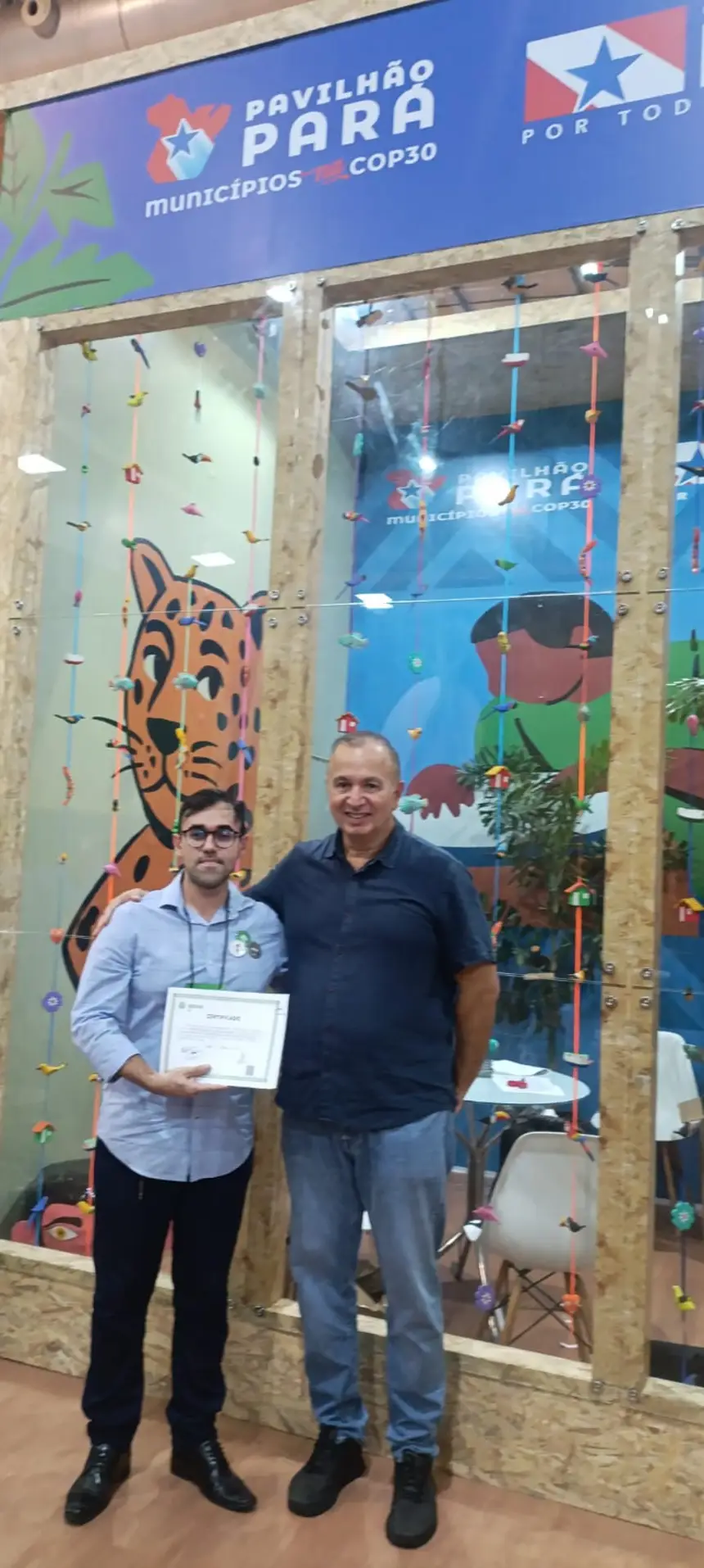 Secretário de Turismo do Pará, Eduardo Costa, à direita 