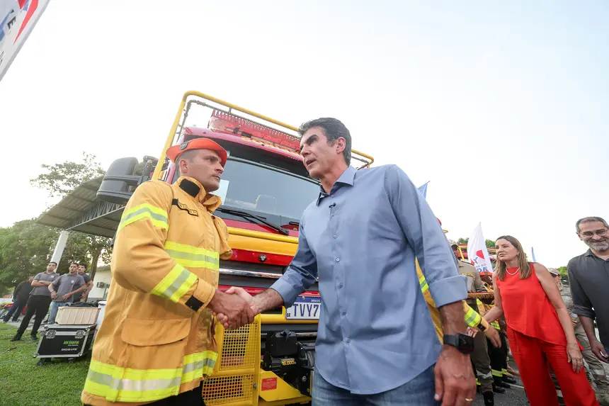  <div class='credito_fotos'>Foto: Marco Santos / Ag. Pará   |   <a href='/midias/2025/originais/20251124193001-GF00025685-F00471677.jpg' download><i class='fa-solid fa-download'></i> Download</a></div>