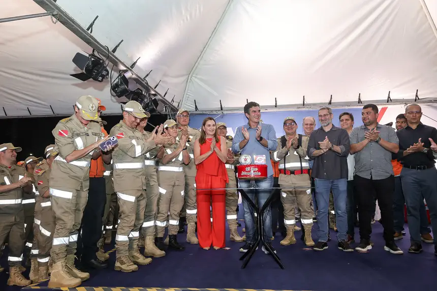  <div class='credito_fotos'>Foto: Marco Santos / Ag. Pará   |   <a href='/midias/2025/originais/20251124193128-GF00025685-F00471726.jpg' download><i class='fa-solid fa-download'></i> Download</a></div>