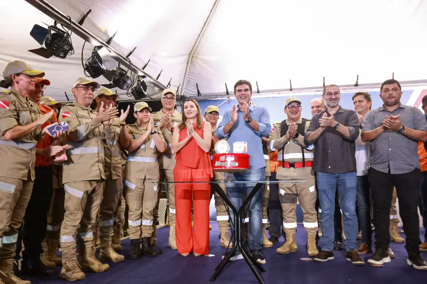  <div class='credito_fotos'>Foto: Marcelo Lelis / Ag. Pará   |   <a href='/midias/2025/originais/20251124193820-GF00025686-F00471766.jpg' download><i class='fa-solid fa-download'></i> Download</a></div>