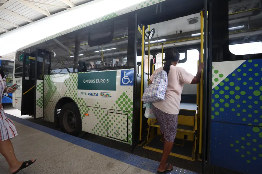  <div class='credito_fotos'>Foto: Rodrigo Pinheiro / Ag.Pará   |   <a href='/midias/2025/originais/20251125135103-GF00025695-F00471984.jpg' download><i class='fa-solid fa-download'></i> Download</a></div>