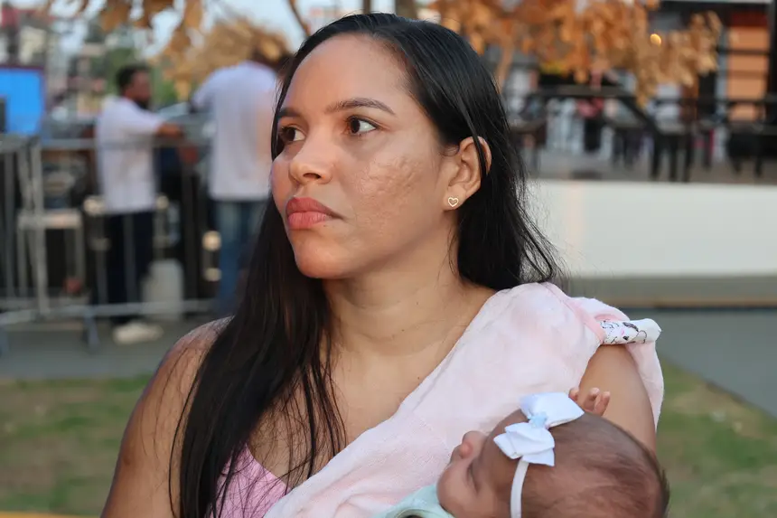 Janaia Barros da Silva, auxiliar administrativo <div class='credito_fotos'>Foto: Bruno Cecim / Ag.Pará   |   <a href='/midias/2025/originais/20251126184819-GF00025716-F00472627.jpg' download><i class='fa-solid fa-download'></i> Download</a></div>