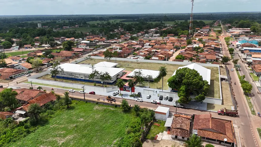 default <div class='credito_fotos'>Foto: Vinicius Pinto / Ag. Pará   |   <a href='/midias/2025/originais/20251201130907-GF00025742-F00473621.jpg' download><i class='fa-solid fa-download'></i> Download</a></div>