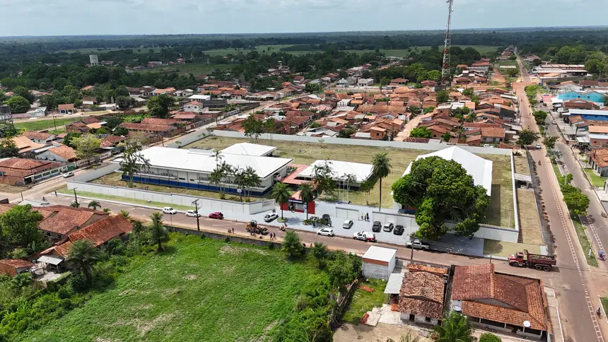 default <div class='credito_fotos'>Foto: Vinicius Pinto / Ag. Pará   |   <a href='/midias/2025/originais/20251201130909-GF00025742-F00473622.jpg' download><i class='fa-solid fa-download'></i> Download</a></div>