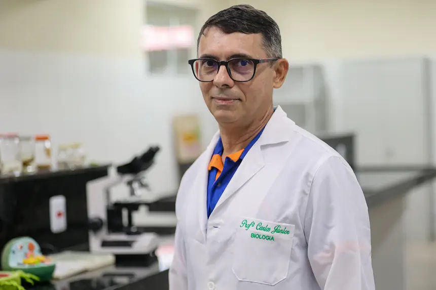 Professor Carlos Júnior Biologia